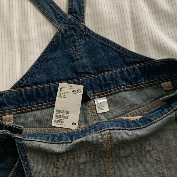 Distressed Jean shortalls for women - Picture 2 of 3